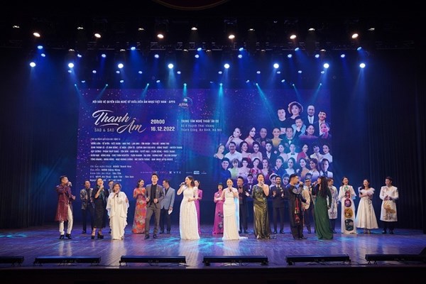 “Mái nhà chung” của sự tri ân và tiếng lòng nghệ sĩ - Anh 1