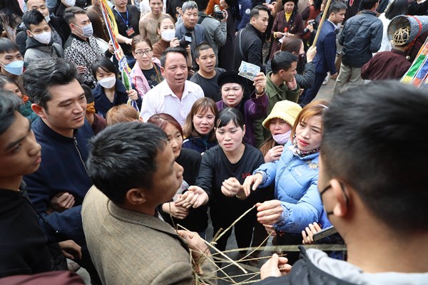 Lễ hội đã không còn nhiều “điểm nóng” - Anh 4