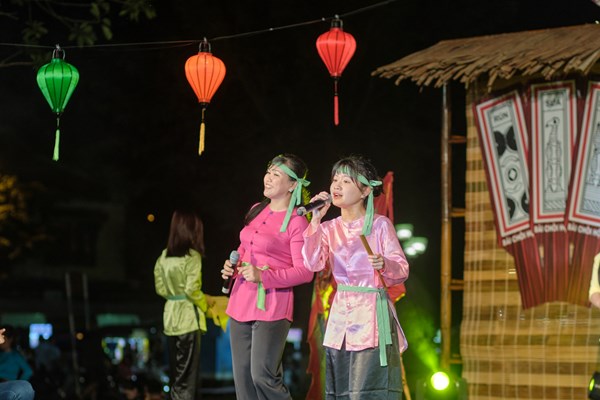Hội An tôn vinh nghệ nhân, nghệ sĩ bài chòi - Anh 5