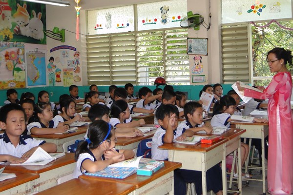 TP.HCM xây dựng đề án thu hút giáo viên tiểu học: Đề xuất hỗ trợ 100% lương cơ sở - Anh 1