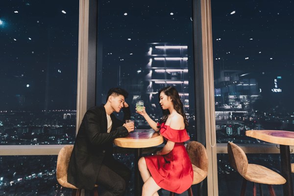 Giới trẻ đổ về trung tâm thương mại tận hưởng “ăn – chơi – sắm” ngày Valetine - Anh 7