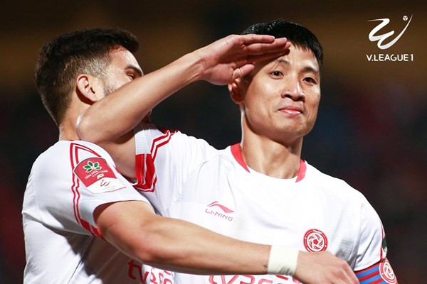 Hai trận đấu muộn V.League gay cấn đến phút cuối - Anh 1