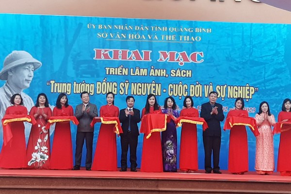 Khai mạc triển lãm “Trung tướng Đồng Sỹ Nguyên - Cuộc đời và sự nghiệp” - Anh 1