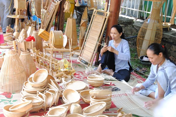 “Hồi sinh” nghề và làng nghề truyền thống Huế - Anh 1
