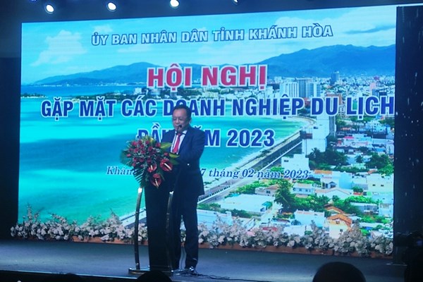 Khánh Hòa: Xem xét ban hành cơ chế, chính sách hỗ trợ doanh nghiệp sớm phục hồi hoạt động du lịch - Anh 2