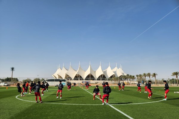 Tuyển U20 Việt Nam chuẩn bị cho trận giao hữu tại Saudi Arabia - Anh 2