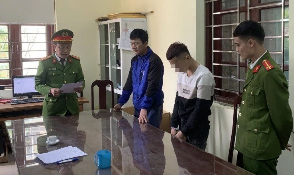 Đau lòng… làm mẹ ở tuổi trẻ con - Anh 1