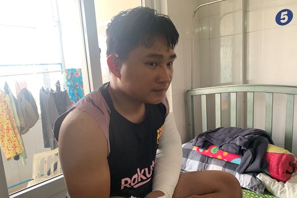 Bắt khẩn cấp người đàn ông đánh nam shipper gãy 2 tay - Anh 2