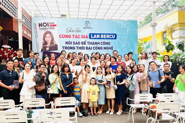 Tọa đàm “Nói sao để thành công trong thời đại công nghệ” - Anh 2