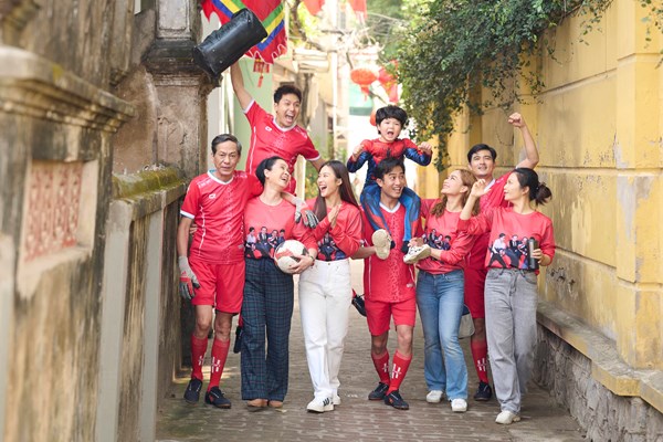Lan Phương – Doãn Quốc Đam “nên duyên” trong “Gia đình mình vui bất thình lình” - Anh 3