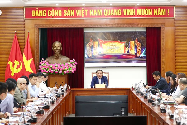 Tạo động lực để văn hóa thực sự là ngọn đuốc  “soi đường cho quốc dân đi” - Anh 1