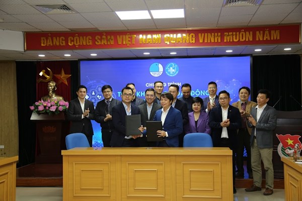 Hỗ trợ thầy thuốc khởi nghiệp số Clinic 4.0 - Anh 1