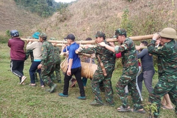 Điện Biên: Phát hiện quả bom nặng 350 kg trong trường học - Anh 1