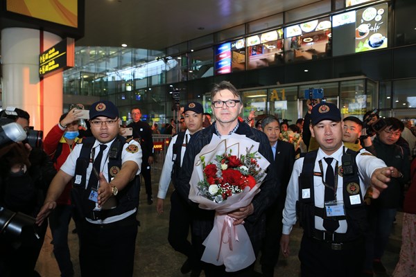 Philippe Troussier: Lựa chọn tối ưu để tiếp bước thầy Park - Anh 2