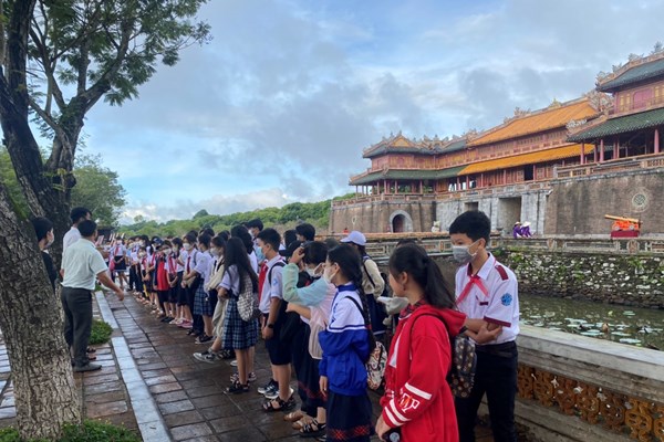 Kiến tạo văn hóa từ “tam tính” - Anh 1