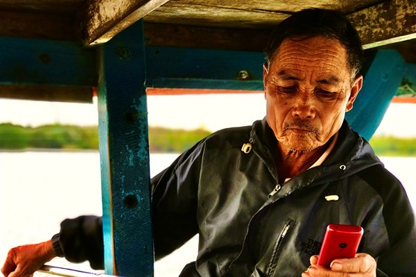 Chuyện về lão ngư Hiến “rỗi” vượt biển động cứu người - Anh 1