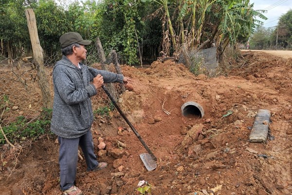 Gia Lai: Nhiều dự án công trình chưa thi công hoàn thành, chủ đầu tư đã thanh toán - Anh 4