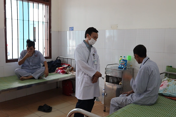 Người thầy thuốc của những bệnh nhân “đặc biệt” - Anh 5
