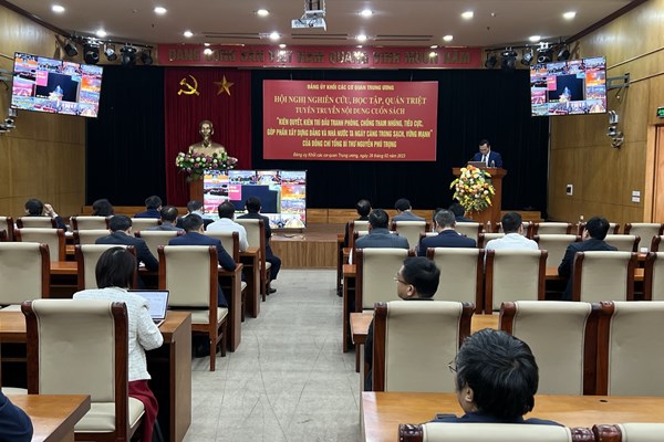 Nghiên cứu, học tập, quán triệt, tuyên truyền nội dung cuốn sách của Tổng Bí thư Nguyễn Phú Trọng về đấu tranh phòng chống tham nhũng, tiêu cực - Anh 3