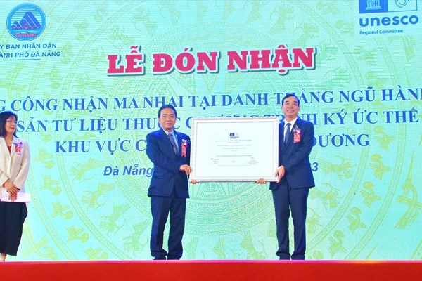 Lễ đón nhận Bằng công nhận Ma nhai tại Danh thắng Ngũ Hành Sơn là Di sản tư liệu - Anh 1