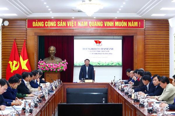 Bộ trưởng Nguyễn Văn Hùng: 