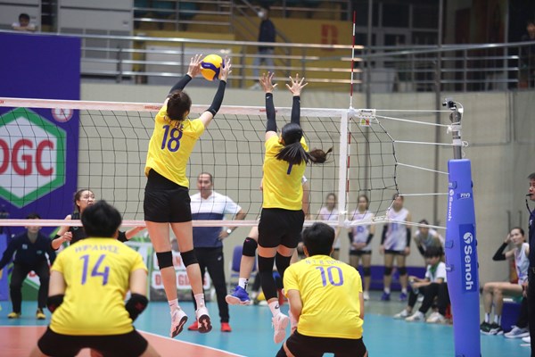 Nữ Ninh Bình Lienvietpostbank xuất sắc đánh bại Than Quảng Ninh tại Vòng 1 Giải Bóng chuyền VĐQG 2023 - Anh 3