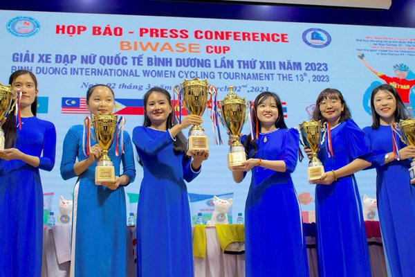 Xe đạp nữ Việt Nam chuẩn bị cho SEA Games 32 - Anh 3