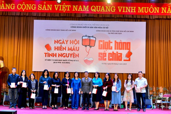 Công đoàn Khối di sản Văn hoá cơ sở hiến máu tình nguyện - Anh 2