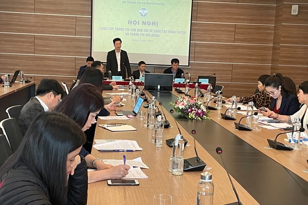 Ra mắt sách trắng “Tôn giáo và chính sách tôn giáo ở Việt Nam” - Anh 1