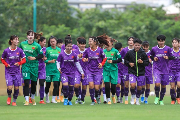 Bóng đá nữ hướng đến các giải quốc tế năm 2023: Hành trình đầy thử thách - Anh 1