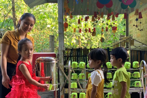 Đóa hoa đẹp của núi rừng - Anh 2