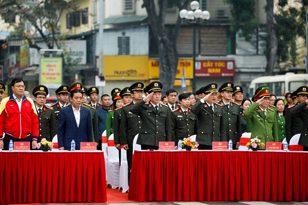 2.500 người tham gia Ngày chạy Olympic khối các đơn vị trực thuộc Bộ Công an - Anh 2