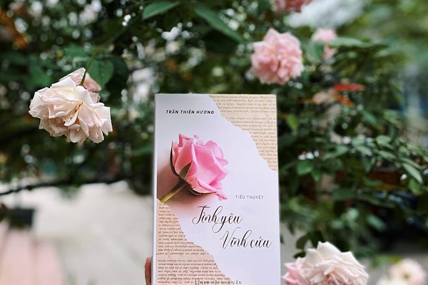 Ra mắt “Tình yêu vĩnh cửu” của nhà văn Trần Thiên Hương - Anh 2