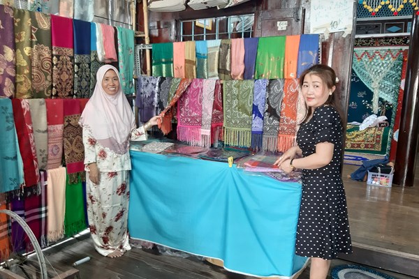 Làng nghề hút khách du lịch - Anh 1