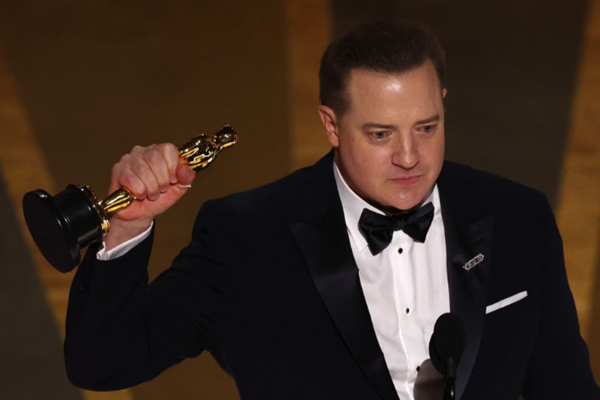 Dương Tử Quỳnh giành giải Nữ diễn viên chính xuất sắc tại Oscar 2023 - Anh 3