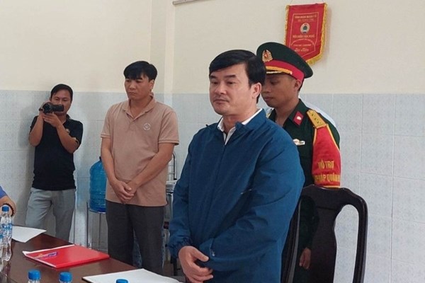 Khởi tố, bắt giam Giám đốc Trung tâm Pháp y tỉnh Quảng Trị - Anh 1