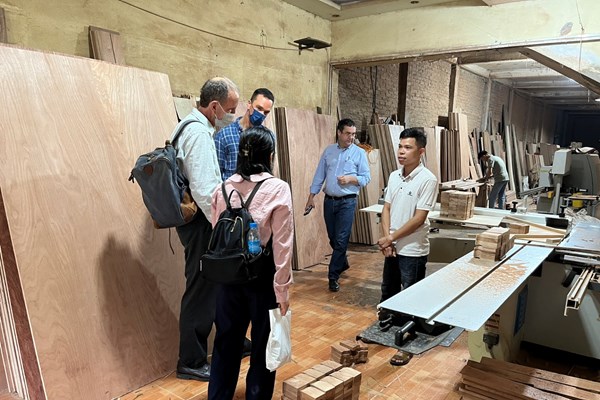 Nghề mộc Liên Hà vươn xa - Anh 1