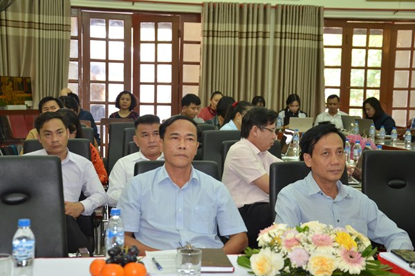 Thỏa thuận bản quyền về bộ ảnh vụ thảm sát Sơn Mỹ - Anh 1