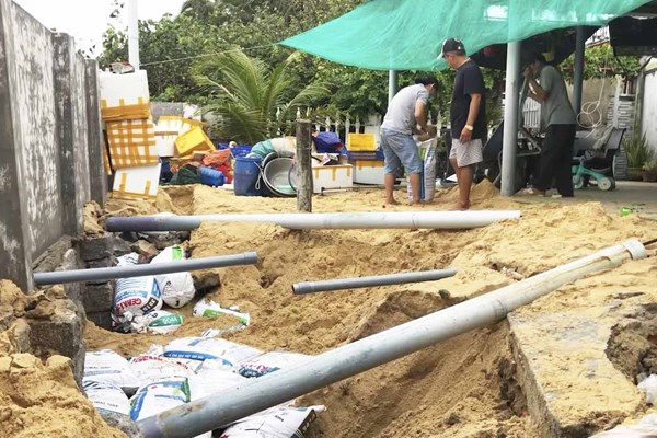 Phú Yên: Triều cường bất thường, gây sạt lở, uy hiếp cư dân biển Gành Đỏ - Anh 2