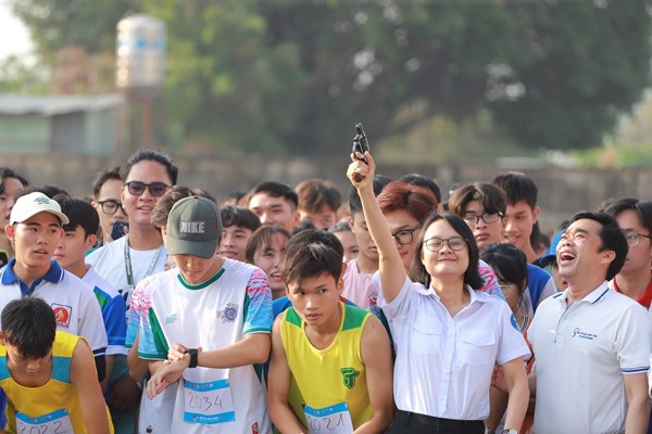 TP.HCM: Sôi nổi các hoạt động tại Ngày hội sức trẻ sinh viên - Anh 1