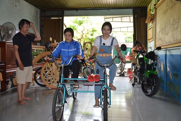 Lão nông đam mê làm mô hình tái chế - Anh 3