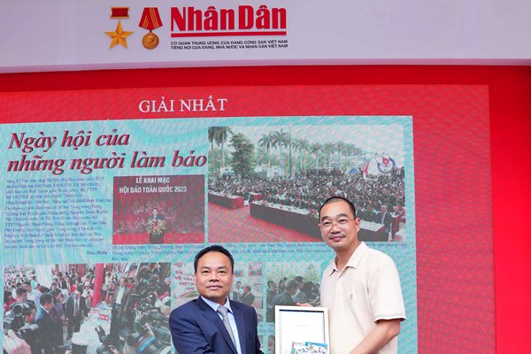 Báo chí phải thay đổi tư duy và cách làm, đẩy nhanh chuyển đổi số - Anh 5