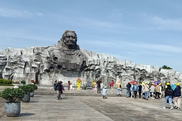Tam Kỳ: Công bố loạt sự kiện văn hóa- du lịch thu hút du khách trong năm 2023 - Anh 2