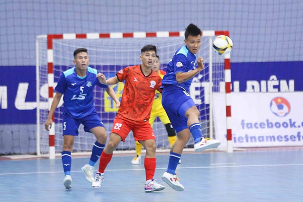 ĐKVĐ Sahako thắng trận, Thái Sơn Nam mất điểm - Anh 1
