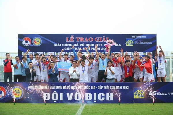 Viettel vô địch giải bóng đá U17 Quốc gia - Anh 2