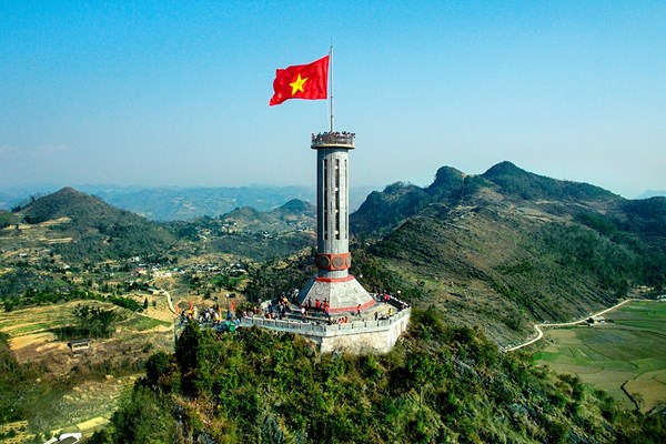 “Gía trị gia tăng” của Đề cương về văn hóa Việt Nam - Anh 1