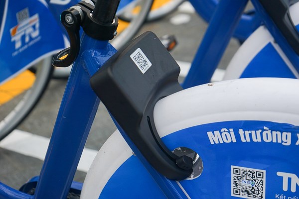 Đà Nẵng: Người dân, du khách hào hứng trải nghiệm dịch vụ xe đạp công cộng - Anh 3