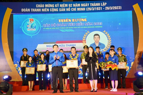 Tỉnh đoàn Quảng Ngãi tuyên dương 40 gương cán bộ Đoàn tiêu biểu - Anh 3
