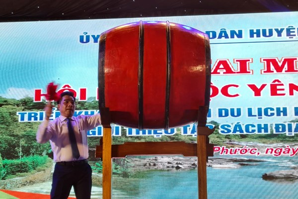 Rộn ràng khai hội làng cổ ở xứ Tiên - Anh 1