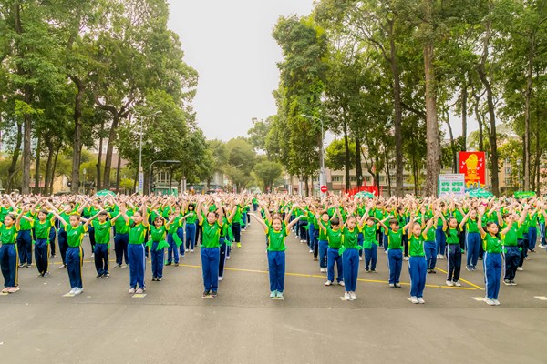 TP.HCM: Hơn 8.000 người tham dự Ngày chạy Olympic vì sức khỏe toàn dân - Anh 2